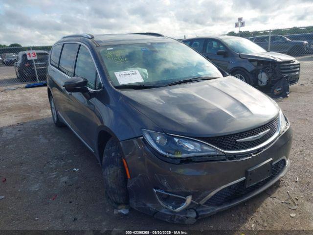  Salvage Chrysler Pacifica