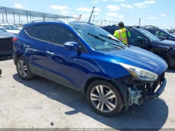  Salvage Hyundai TUCSON
