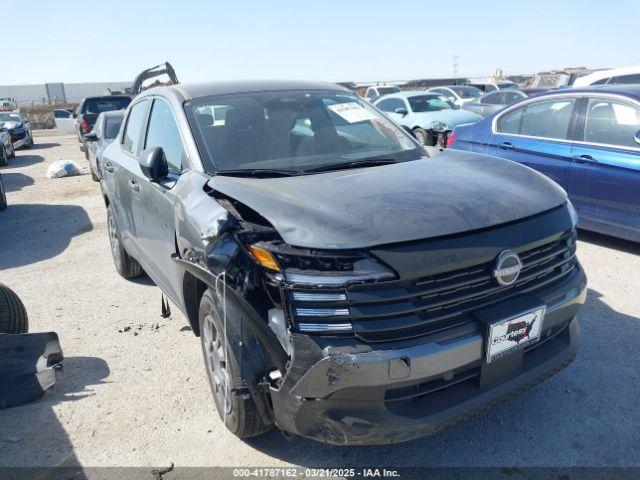  Salvage Nissan Kicks