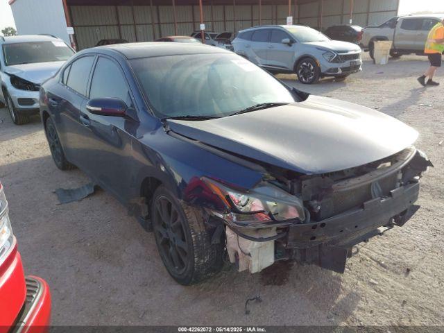  Salvage Nissan Maxima