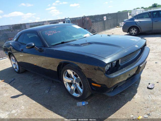  Salvage Dodge Challenger