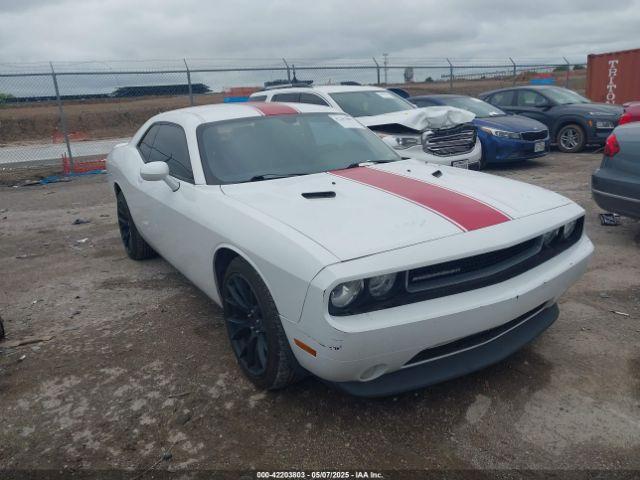  Salvage Dodge Challenger