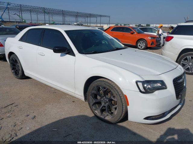  Salvage Chrysler 300