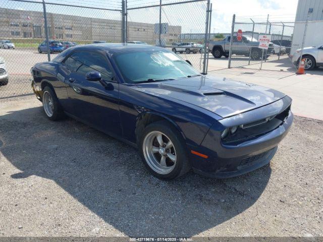  Salvage Dodge Challenger