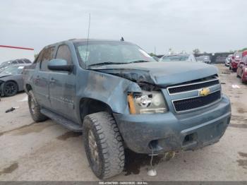  Salvage Chevrolet Avalanche 1500