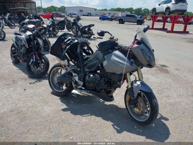  Salvage Triumph Motorcycle Tiger