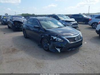 Salvage Nissan Altima