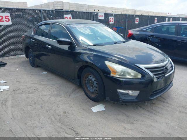  Salvage Nissan Altima