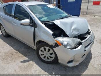  Salvage Toyota Prius c
