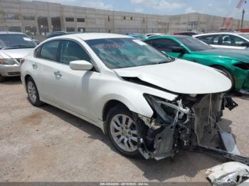  Salvage Nissan Altima