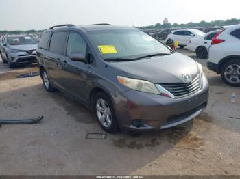  Salvage Toyota Sienna