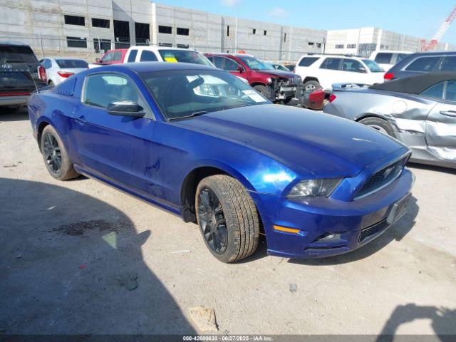  Salvage Ford Mustang