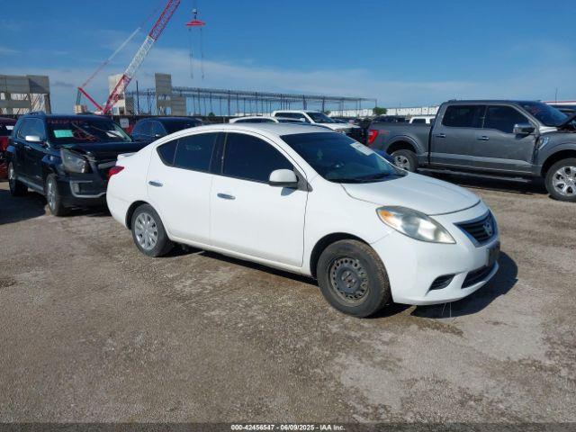  Salvage Nissan Versa