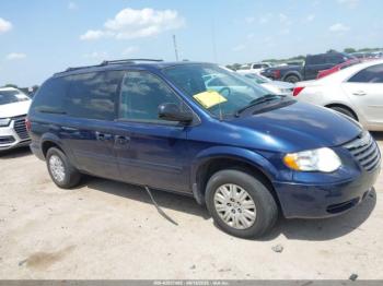  Salvage Chrysler Town & Country
