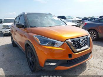  Salvage Nissan Kicks
