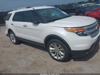  Salvage Ford Explorer