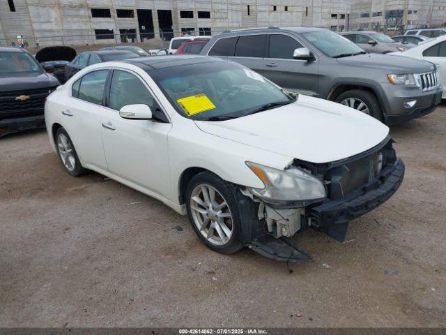 Salvage Nissan Maxima