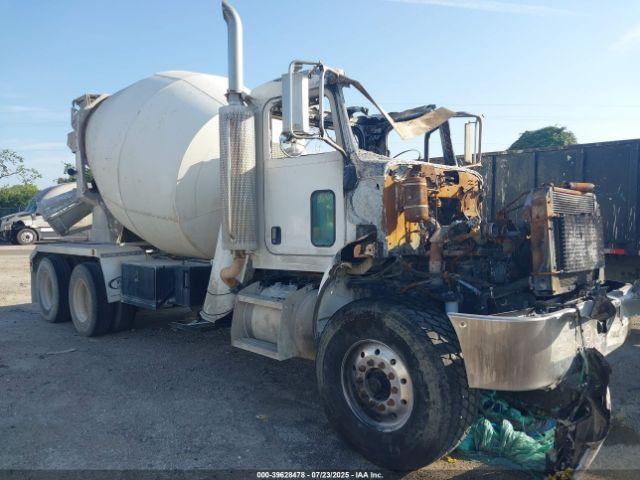 Salvage Peterbilt 335