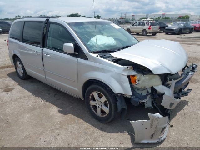  Salvage Dodge Grand Caravan