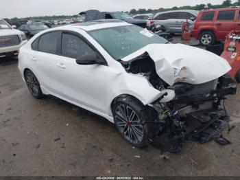  Salvage Kia Forte
