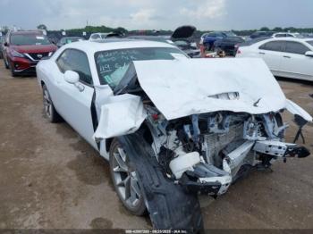  Salvage Dodge Challenger