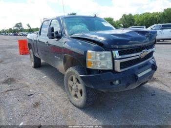  Salvage Chevrolet Silverado 2500