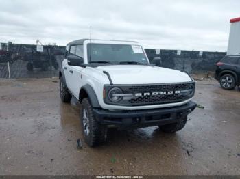  Salvage Ford Bronco