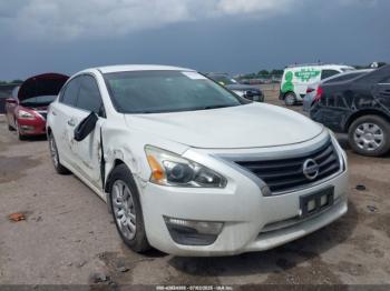 Salvage Nissan Altima