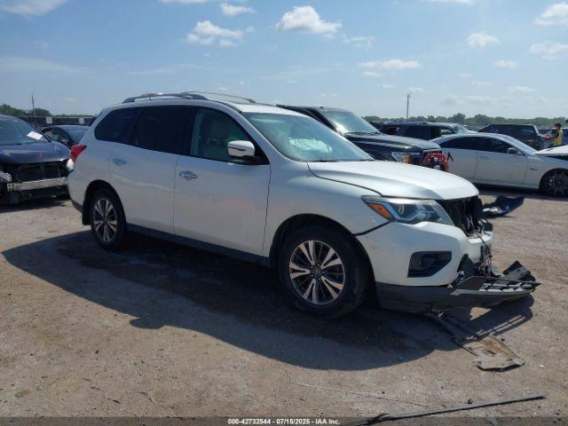 Salvage Nissan Pathfinder