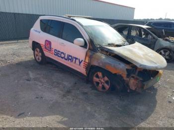  Salvage Jeep Compass