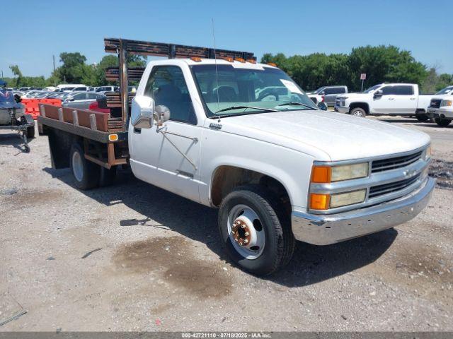  Salvage Chevrolet C3500 Chassis