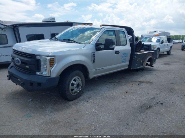 Salvage Ford F-350