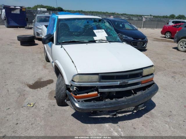  Salvage Chevrolet S-10