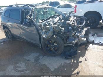  Salvage Jeep Cherokee