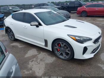  Salvage Kia Stinger