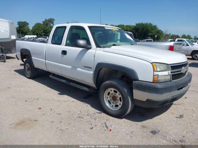  Salvage Chevrolet Silverado 2500