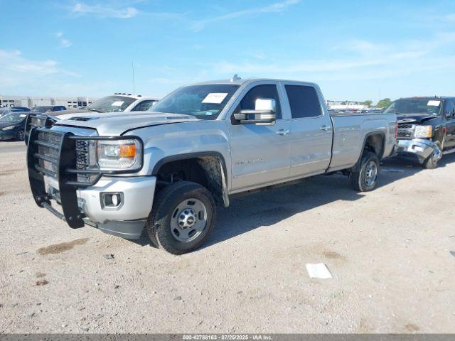  Salvage General Motors Sierra 3500HD