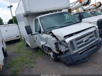  Salvage Ford E-450