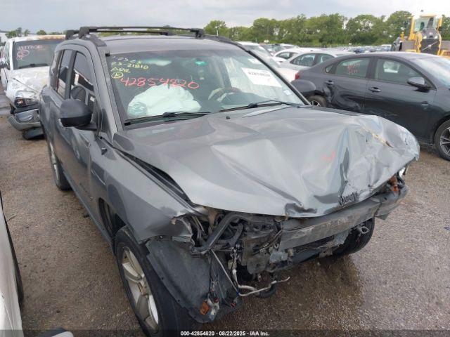 Salvage Jeep Compass