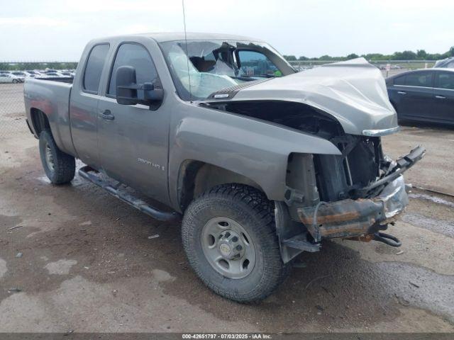  Salvage Chevrolet Silverado 2500