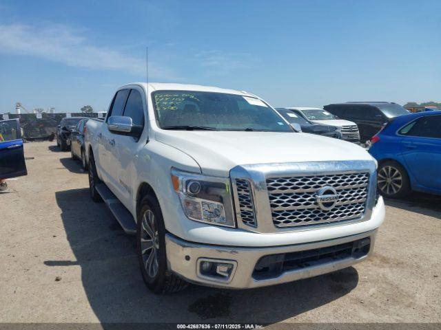  Salvage Nissan Titan