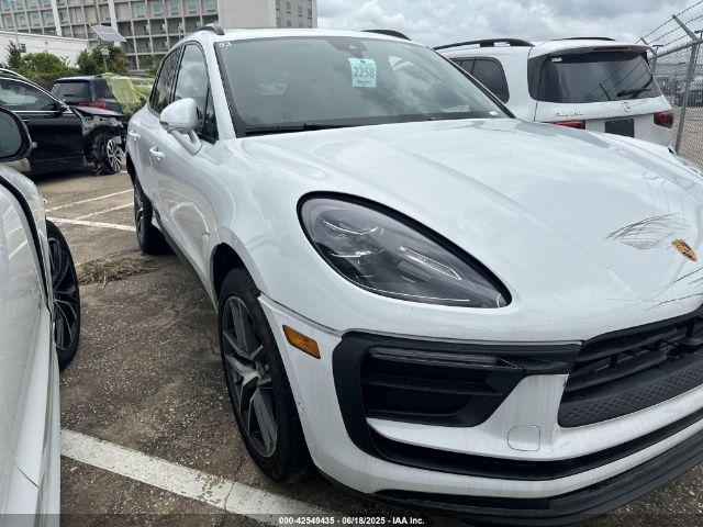  Salvage Porsche Macan