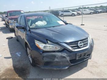  Salvage Nissan Altima