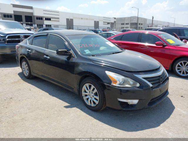  Salvage Nissan Altima