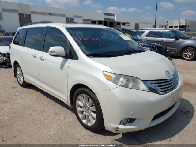  Salvage Toyota Sienna