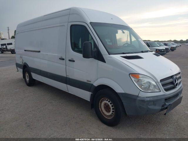  Salvage Mercedes-Benz Sprinter 2500