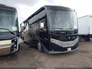  Salvage Freightliner Chassis