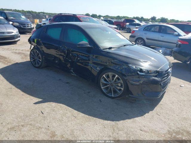  Salvage Hyundai VELOSTER