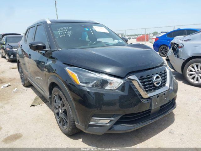  Salvage Nissan Kicks