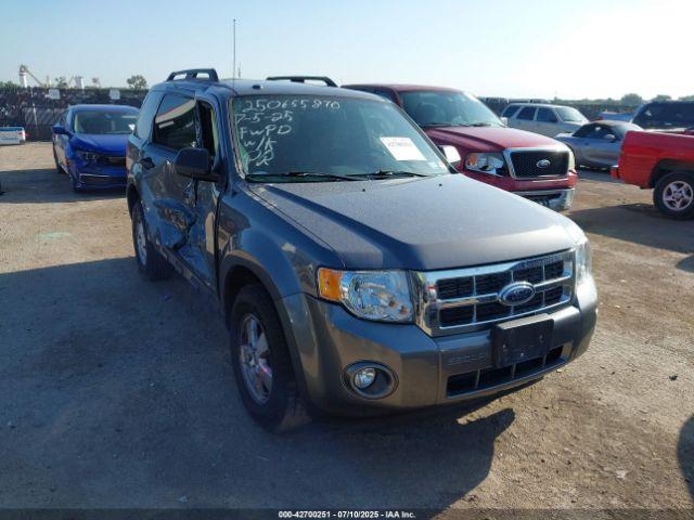  Salvage Ford Escape